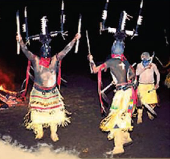 Ceremonia del Rito de la Pubertad de los Apaches Mezcaleros